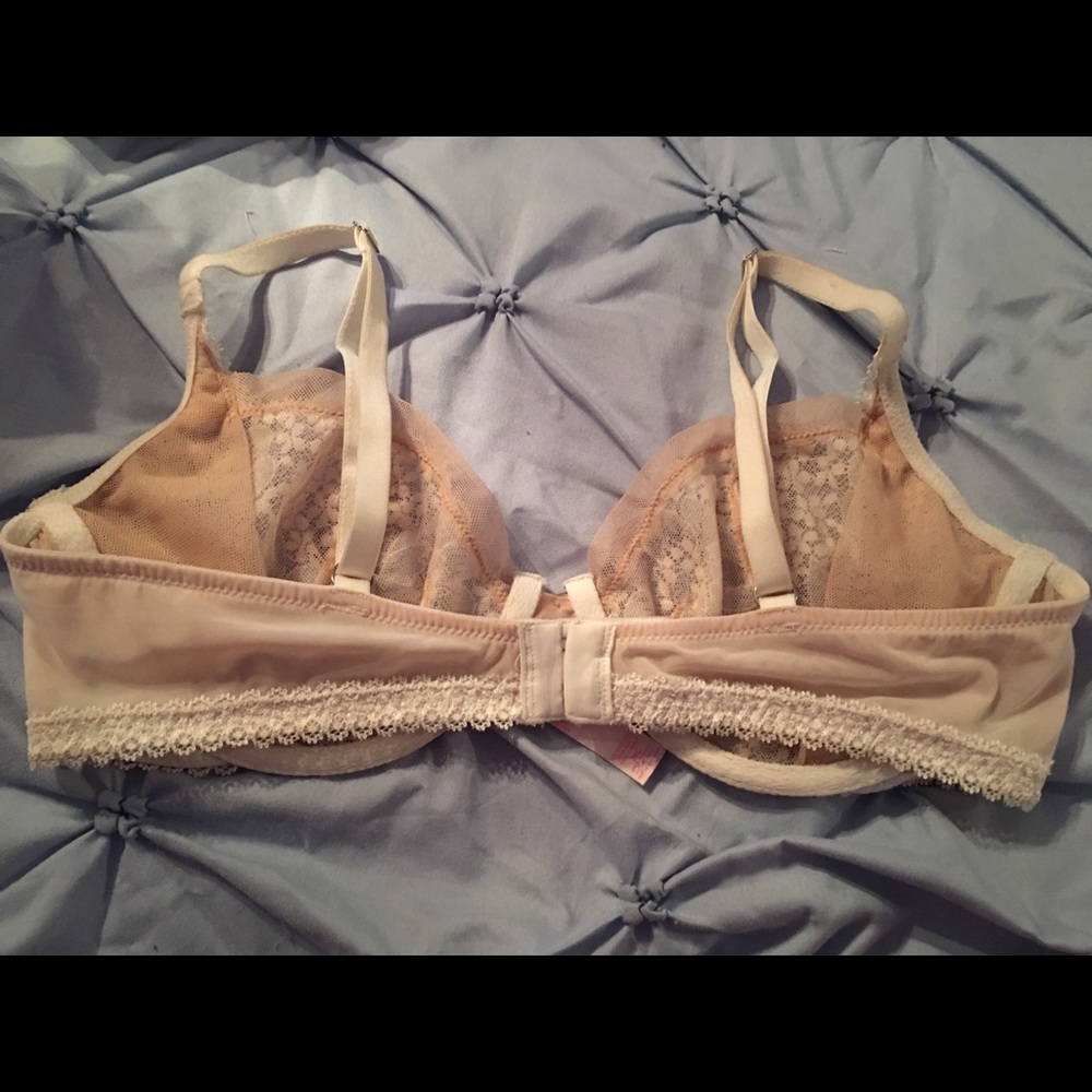 Victoria Secret bra - Picture 2 of 3